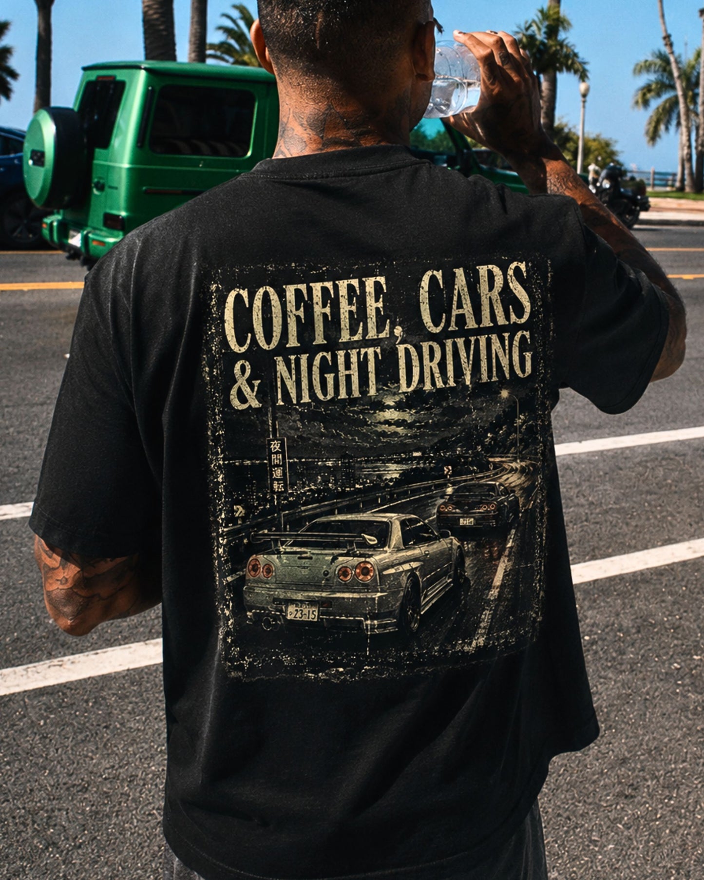 Oversize T-Shirt Coffe. Cars & Night driving