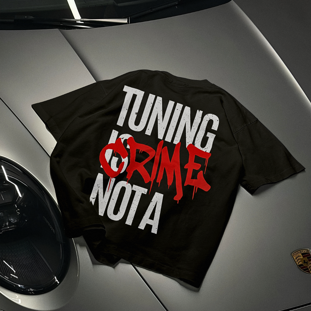 Tuning is geen misdaad - Oversized T-shirt